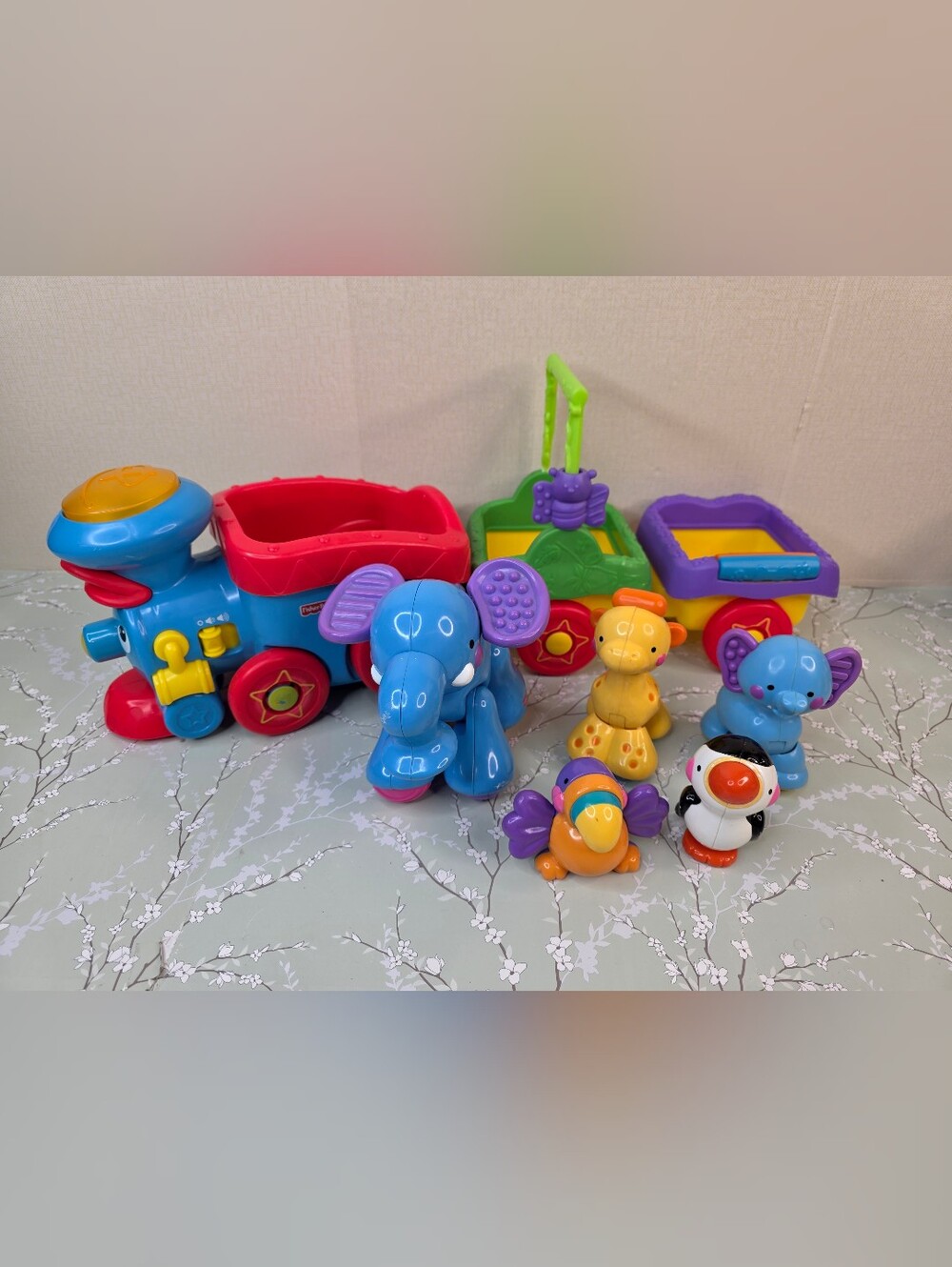 Fisher-Price Amazing Animals Choo Choo Train And Animals